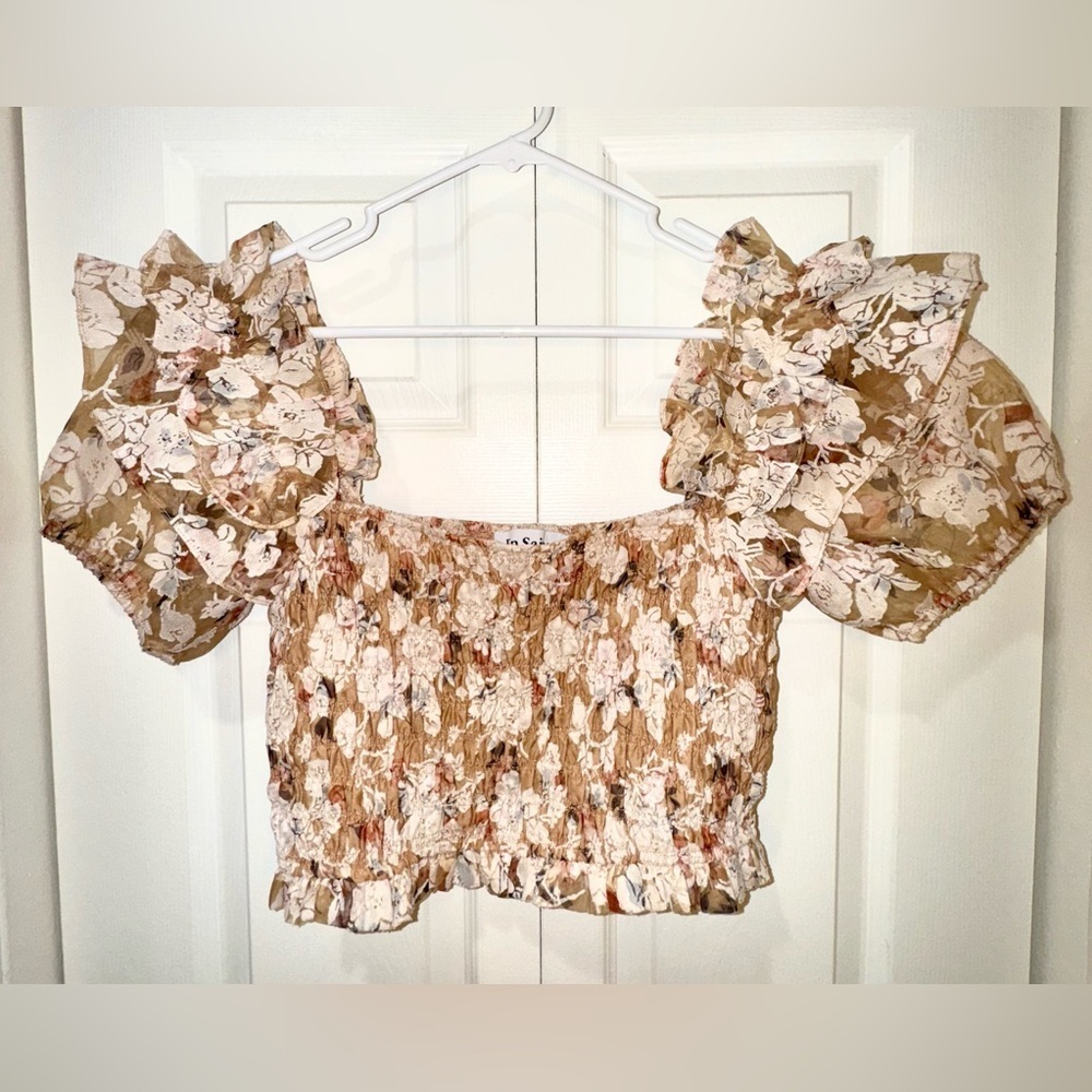 En Saison Chaumont Floral Smocked Puff Sleeve Crop Top Size Medium